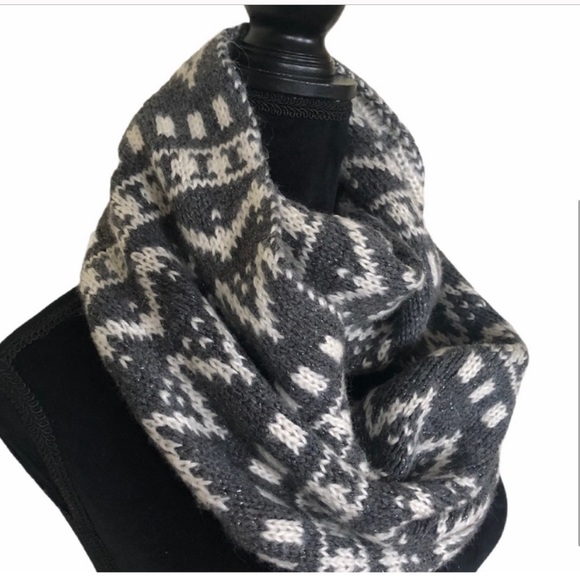 American Eagle NWOT alpaca blend grey & cream warm infinity scarf cold weather - Picture 2 of 8